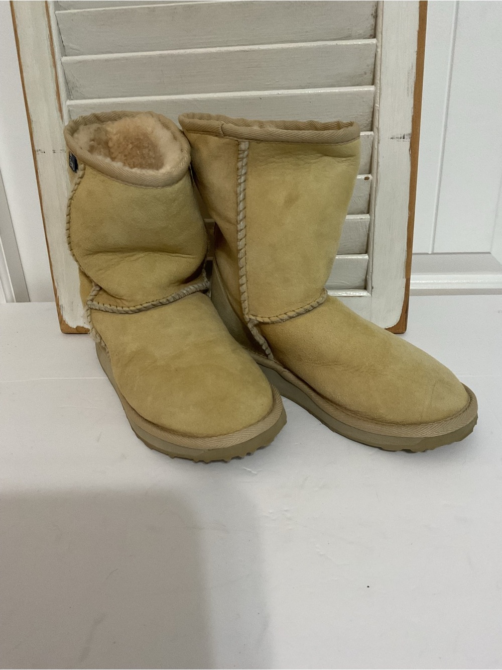 Emu Shearling Boots - Tan